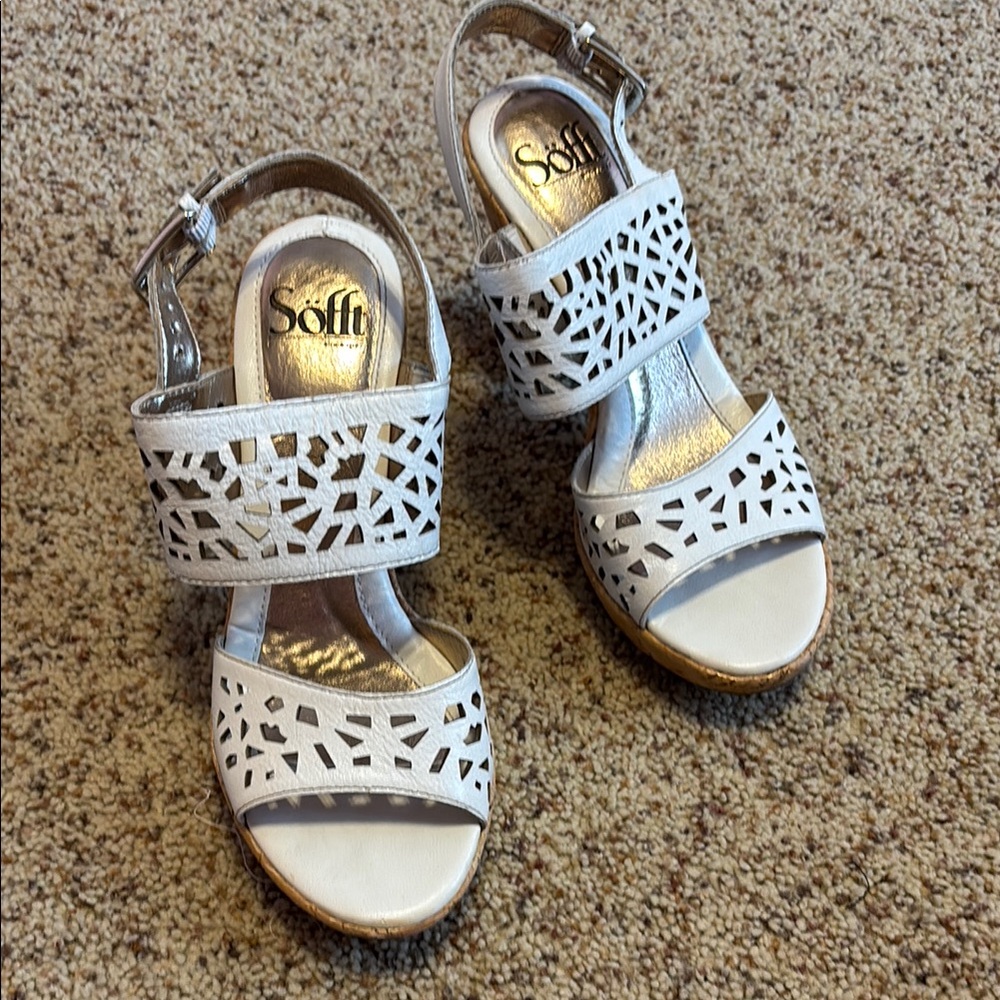Like New Sofft Ivory Laser-Cut Sandals White Heel Wedge Sandal Strap